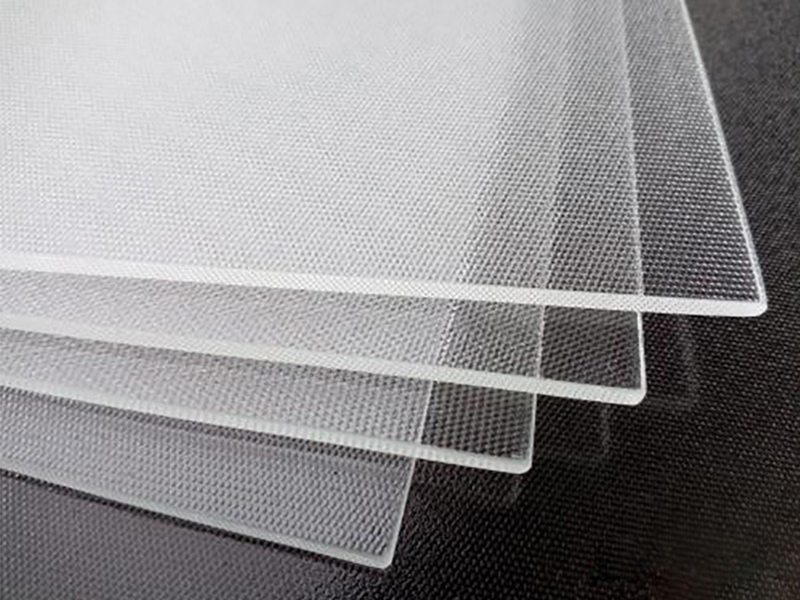 全球光伏市場景氣向上，助力玻璃龍頭穩(wěn)健增長！